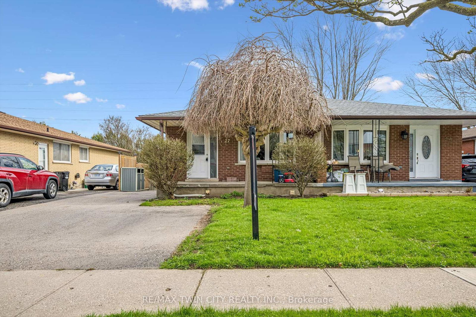 27-vicmount-drive-kitchener-ontario-x13036528
