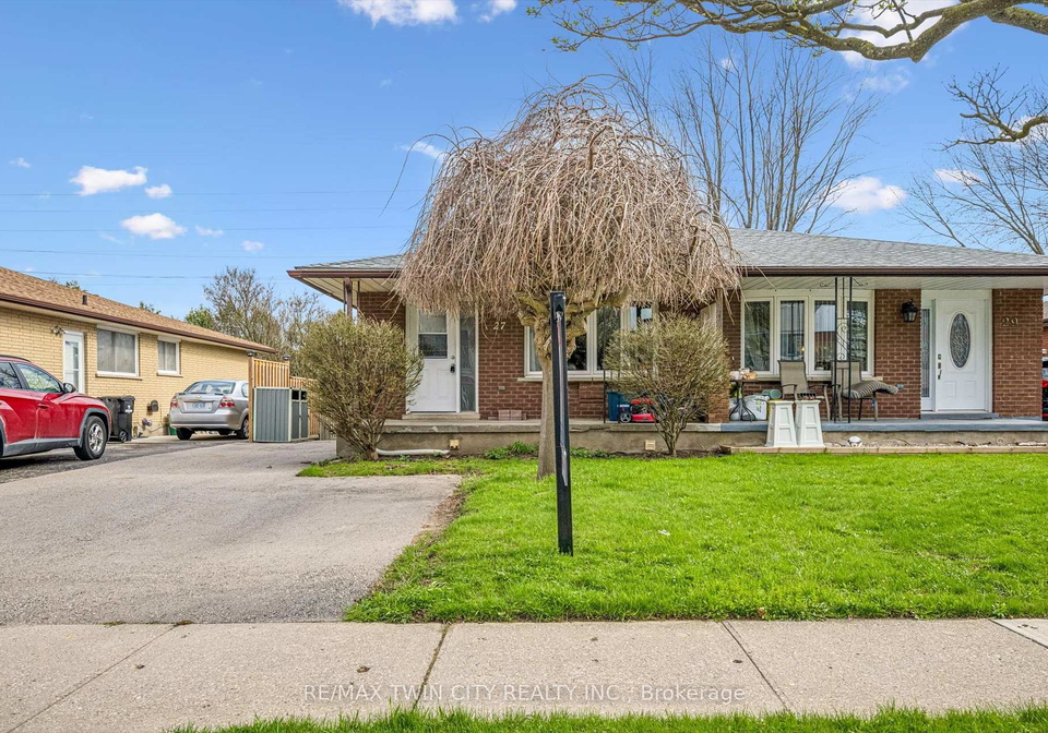 27-vicmount-drive-kitchener-ontario-x13036528