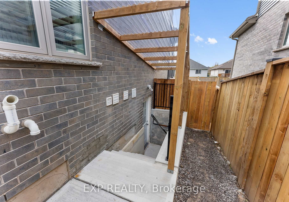 13-hopkins-street-thorold-ontario-x13036606