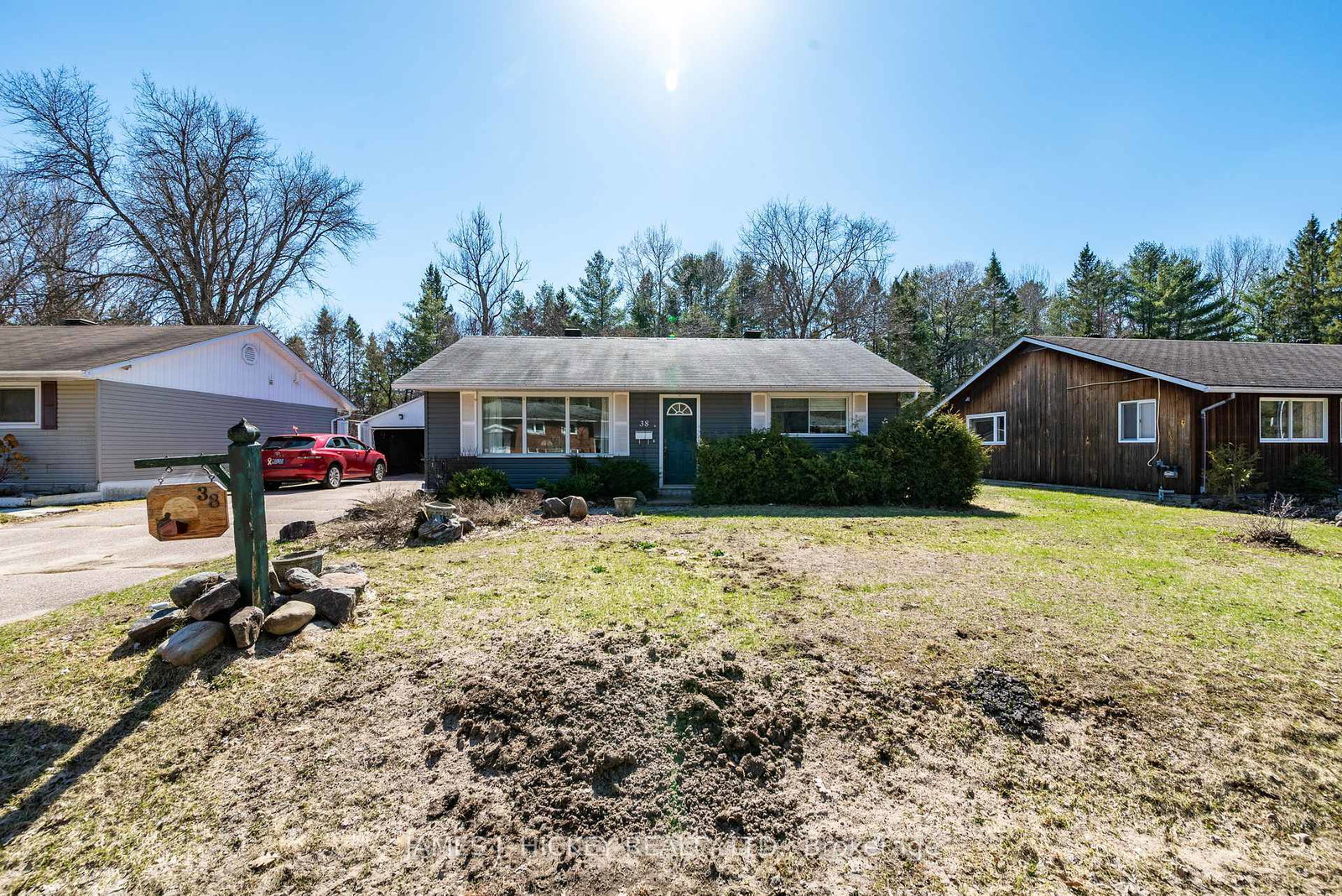 38-beach-avenue-deep-river-ontario-x13036976
