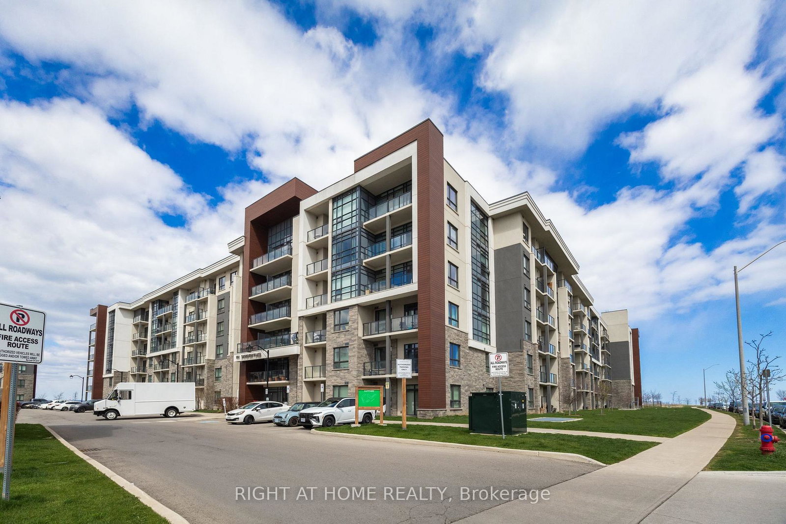 101-shoreview-place-hamilton-ontario-x13037030