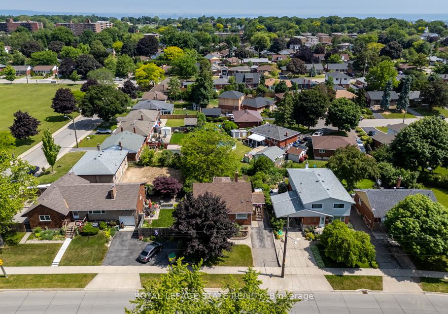 129-broker-drive-hamilton-ontario-x13037308