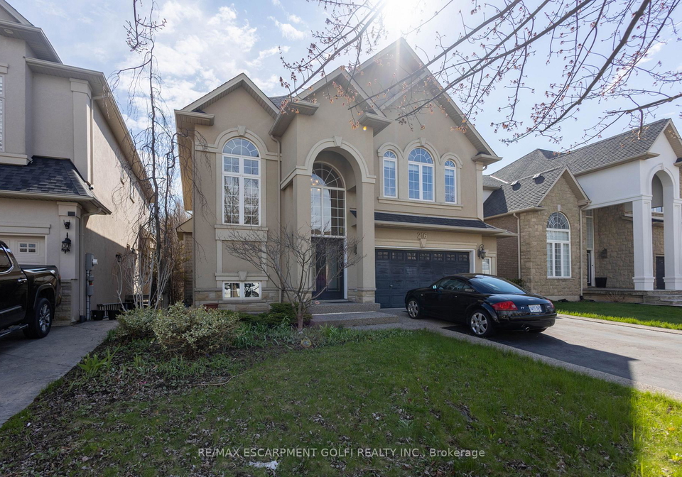 216-diiorio-circle-hamilton-ontario-x13037450