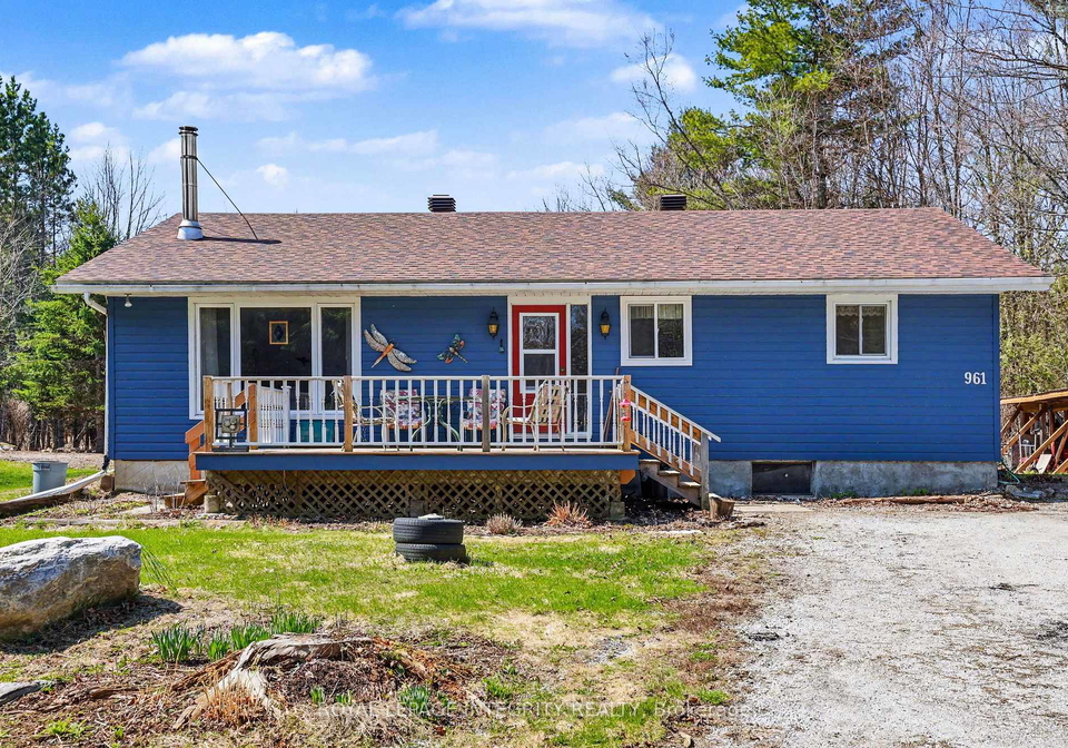 961-11th-concession-road-lanark-highlands-ontario-x13037654