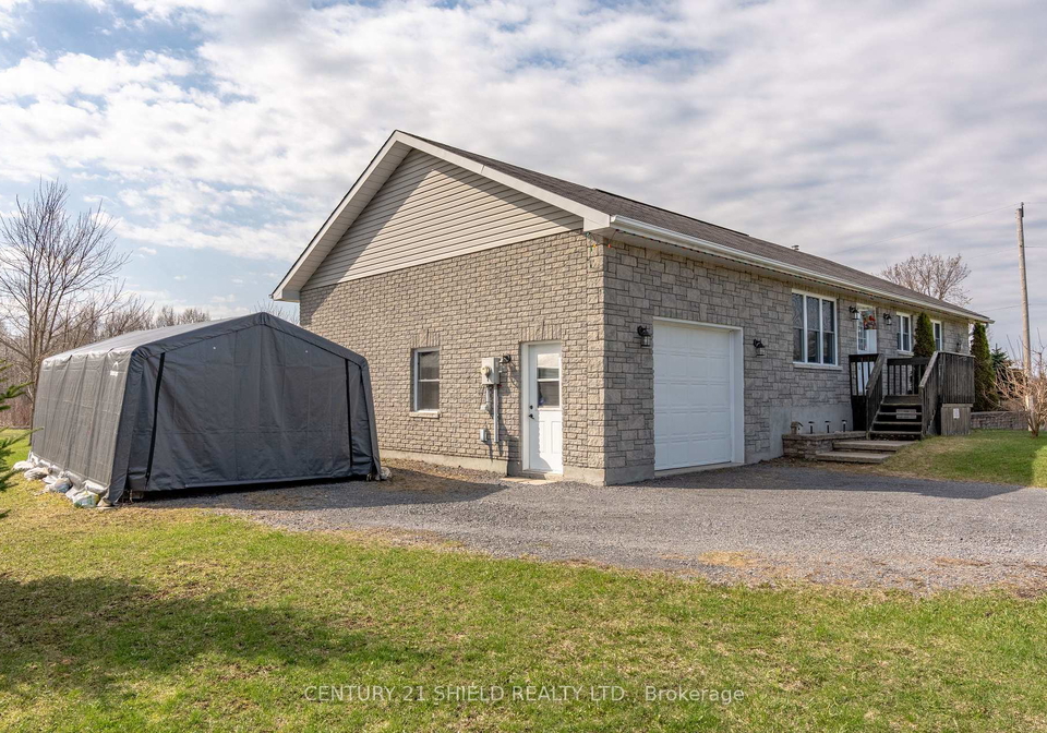 17410-mcphail-road-south-stormont-ontario-x13037752