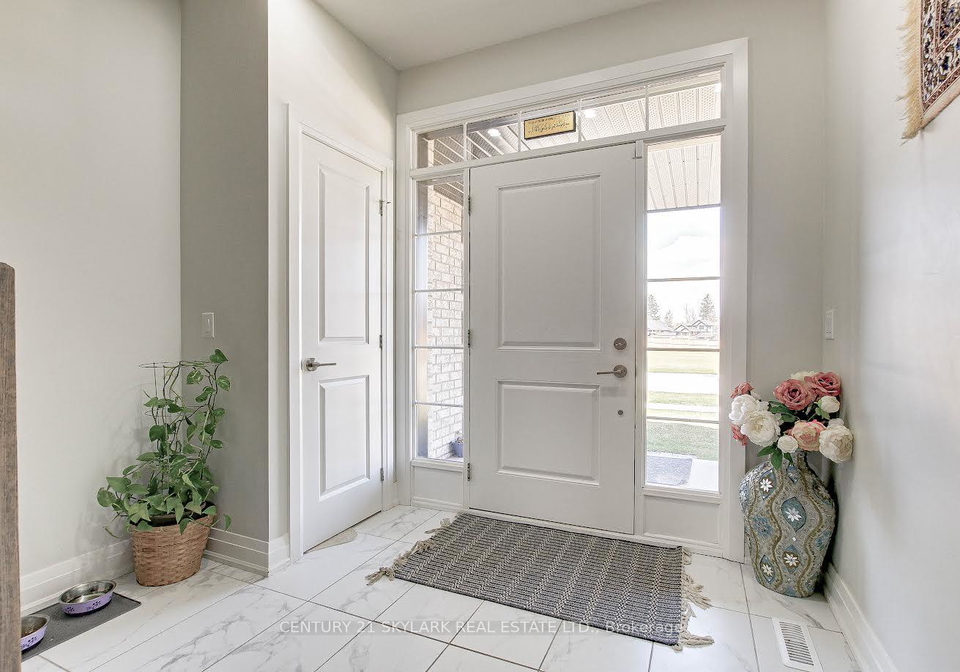2033-lockwood-crescent-strathroy-caradoc-ontario-x13037780