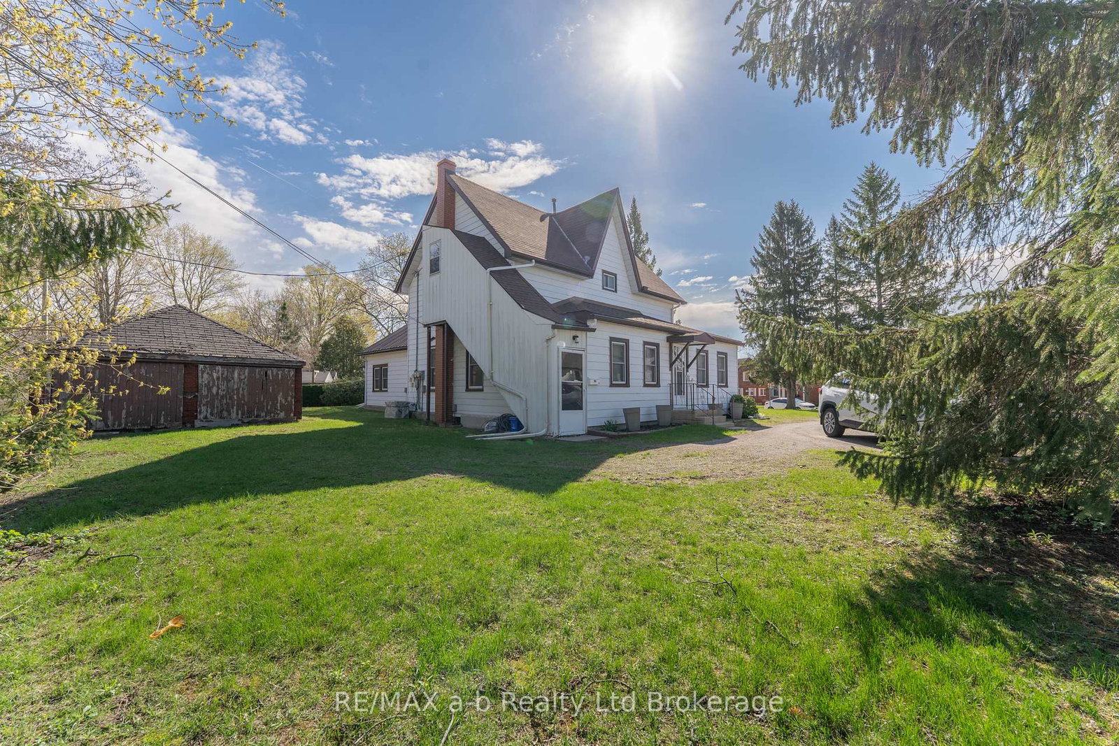10-mckenzie-street-tillsonburg-ontario-x13038418
