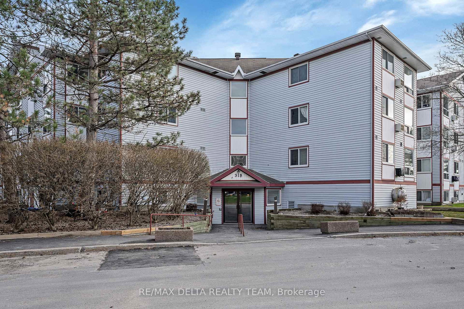318-lorry-greenberg-drive-ottawa-ontario-x13038620
