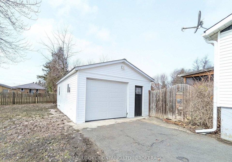 3300-poirier-avenue-cornwall-ontario-x13038668