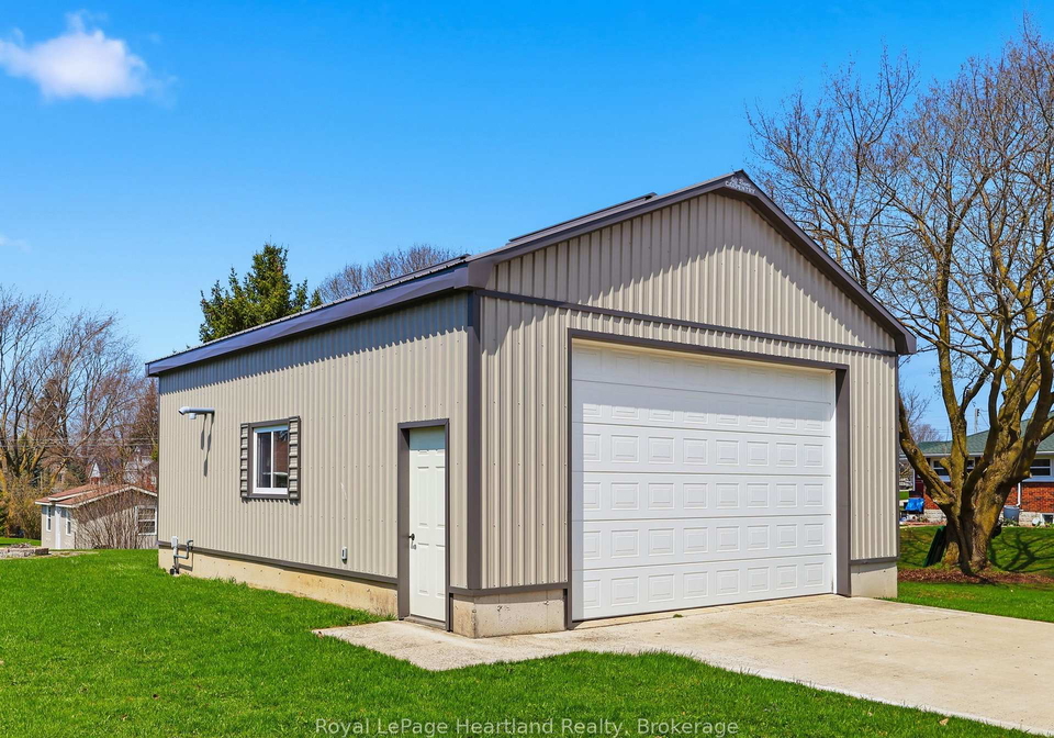 25-vincent-street-south-bruce-ontario-x13038682