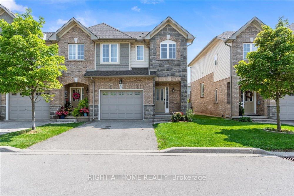 40-dartmouth-gate-hamilton-ontario-x13038912