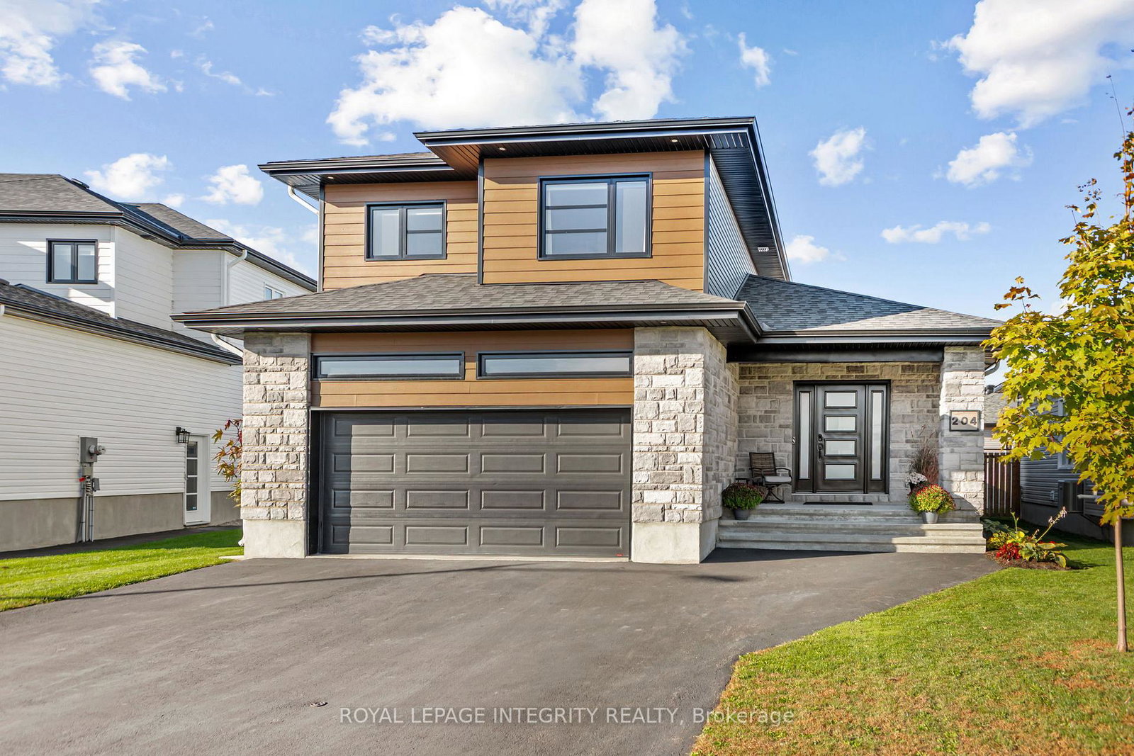 204-hybrid-street-russell-ontario-x13039074