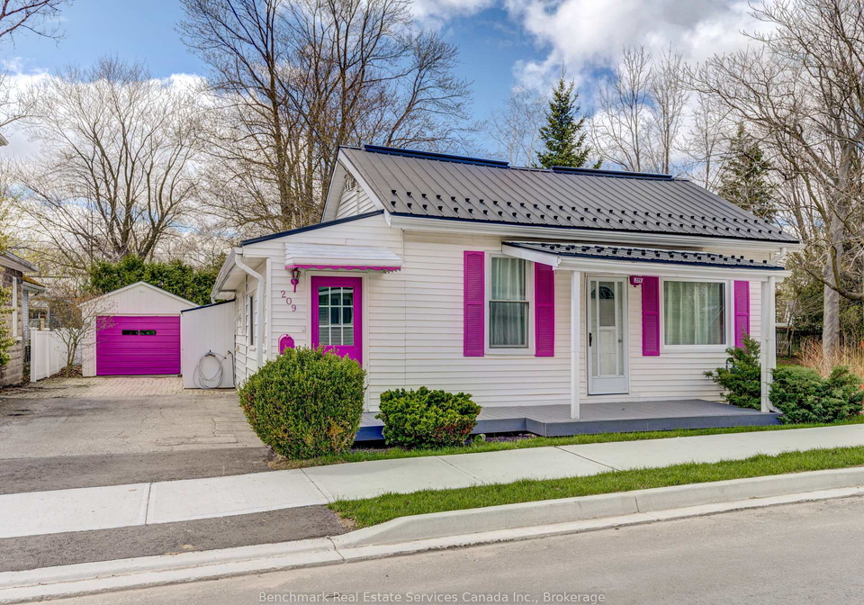 209-water-street-lucan-biddulph-ontario-x13039092