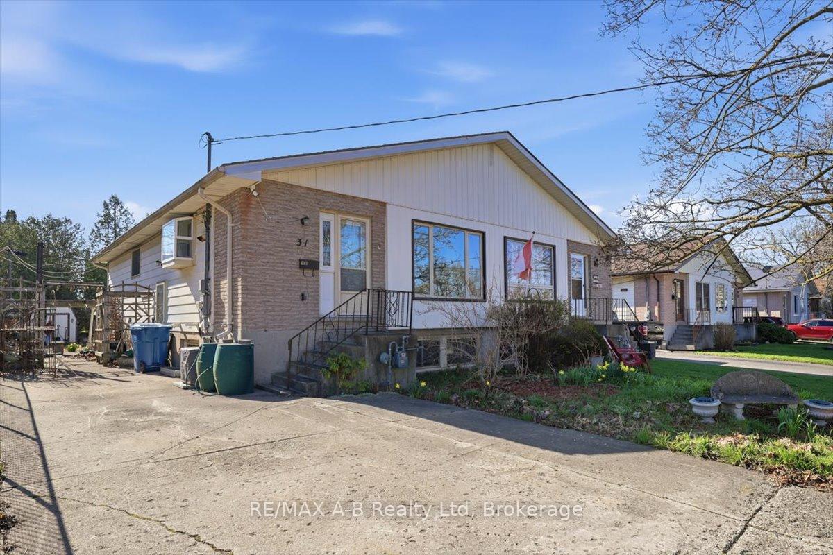 31-cedar-street-e-stratford-ontario-x13039222