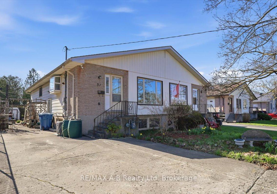31-cedar-street-e-stratford-ontario-x13039222