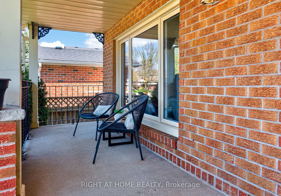 22-vance-crescent-hamilton-ontario-x13039256