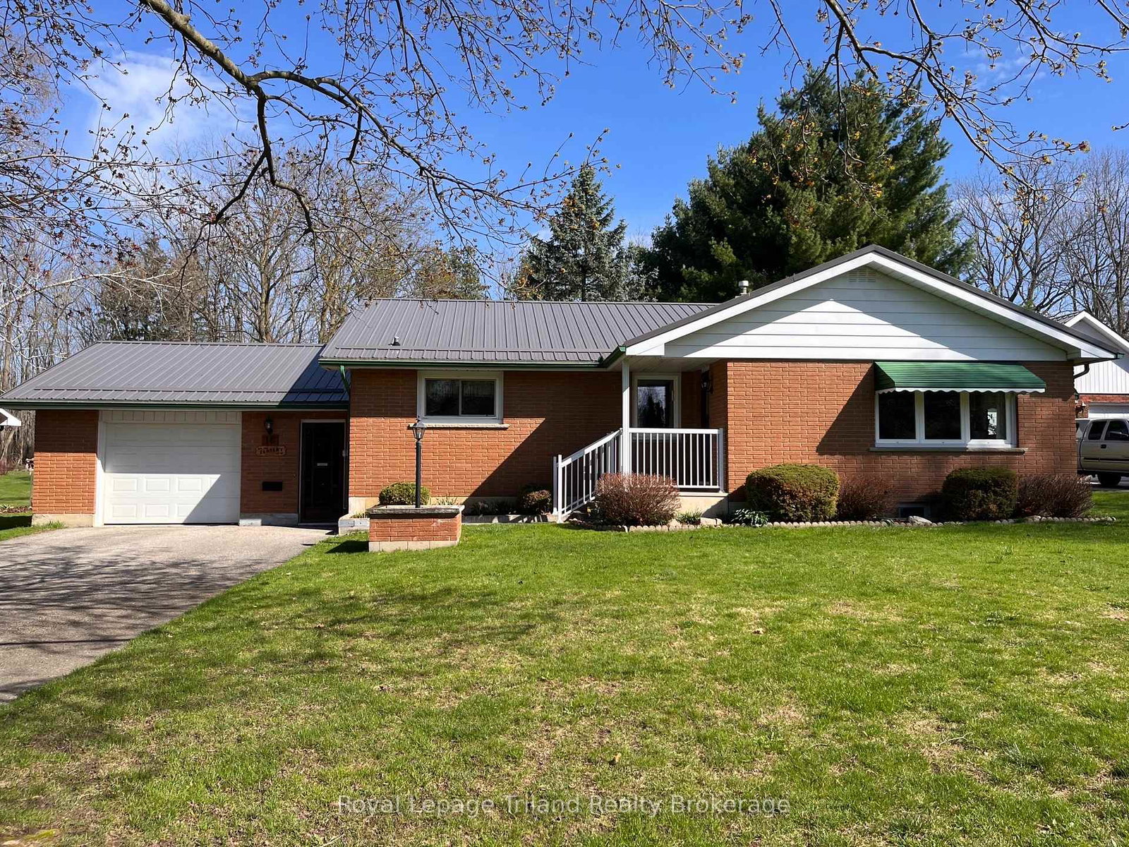 16-brock-street-norwich-ontario-x13039488