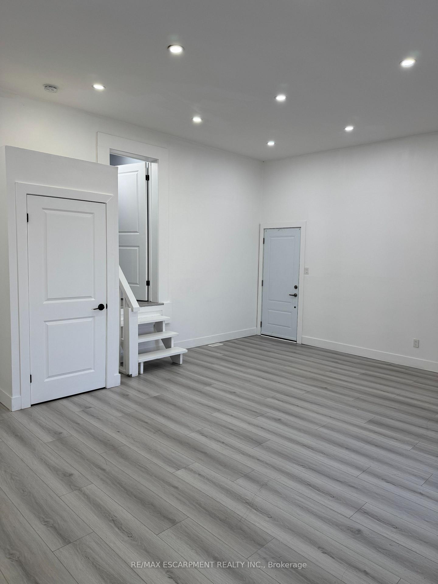 161-kenilworth-avenue-n-hamilton-ontario-x13039576