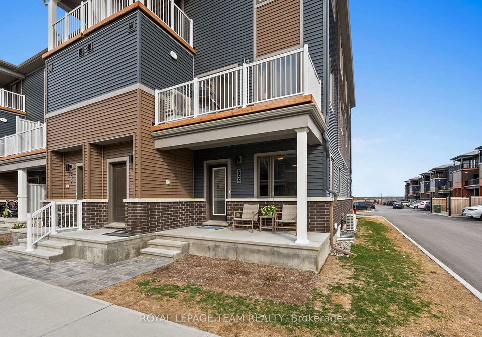 722-parnian-private-ottawa-ontario-x13039594