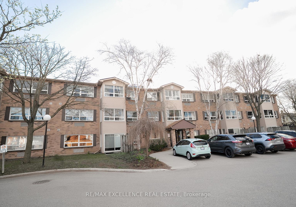 30-hugo-crescent-kitchener-ontario-x13039788