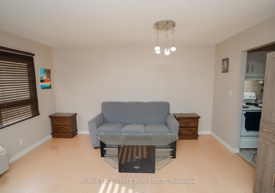 30-hugo-crescent-kitchener-ontario-x13039788
