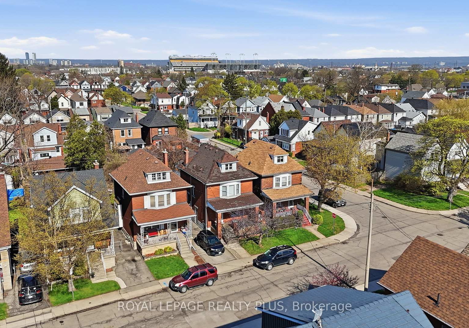 115-kensington-avenue-n-hamilton-ontario-x13040110