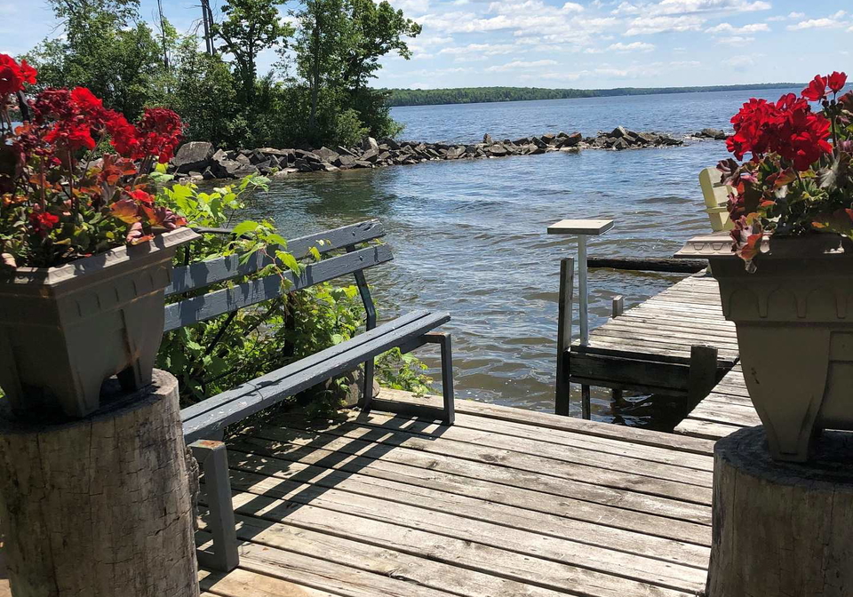 293-riverside-drive-kawartha-lakes-ontario-x13040132