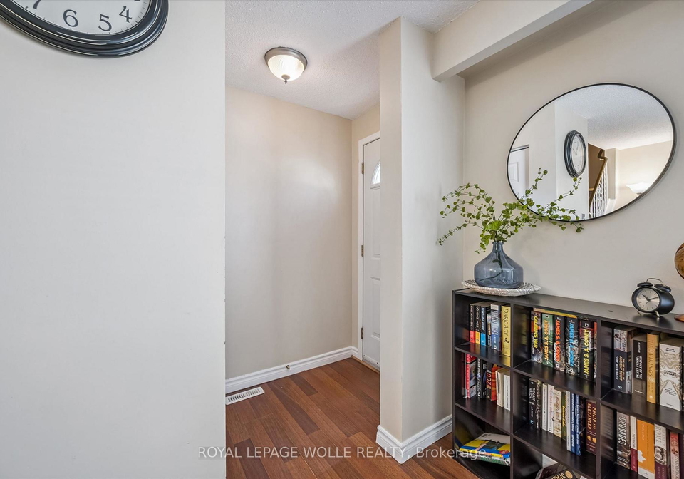 165-green-valley-drive-kitchener-ontario-x13040226