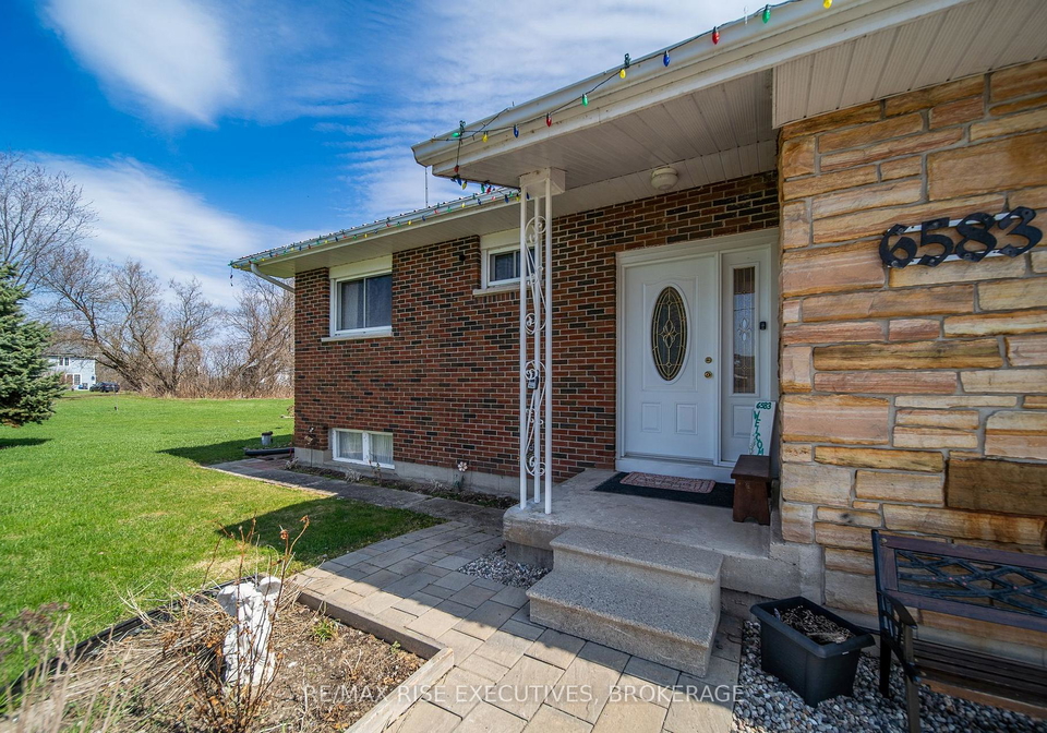 6583-highway-15-kingston-ontario-x13040338