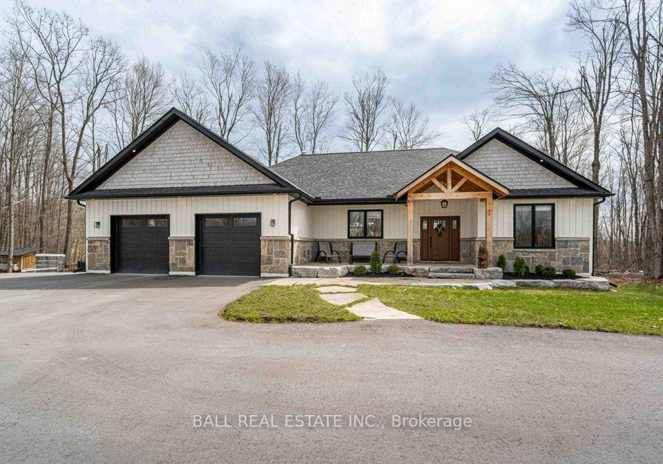 25-fire-route-42-trent-lakes-ontario-x13040722