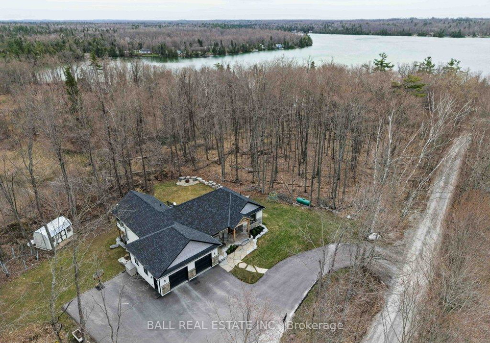 25-fire-route-42-trent-lakes-ontario-x13040722