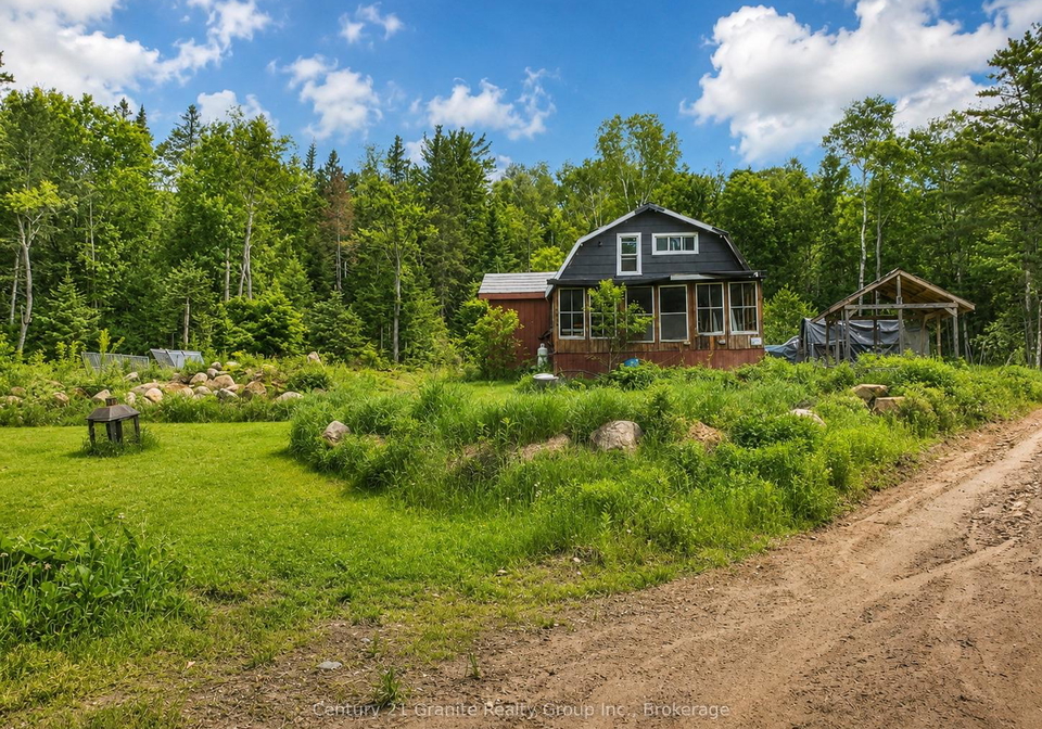 1079-north-mackenzie-lake-road-south-algonquin-ontario-x13040890