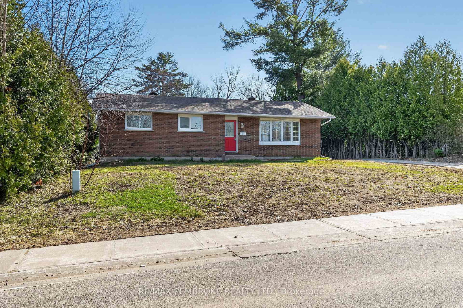 10-algonquin-street-petawawa-ontario-x13041046