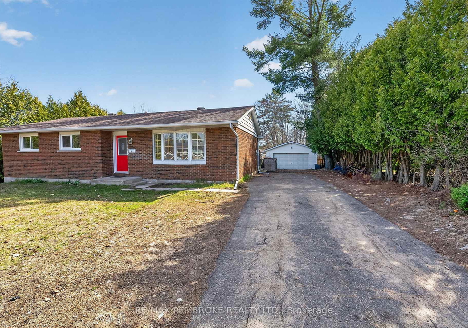 10-algonquin-street-petawawa-ontario-x13041046
