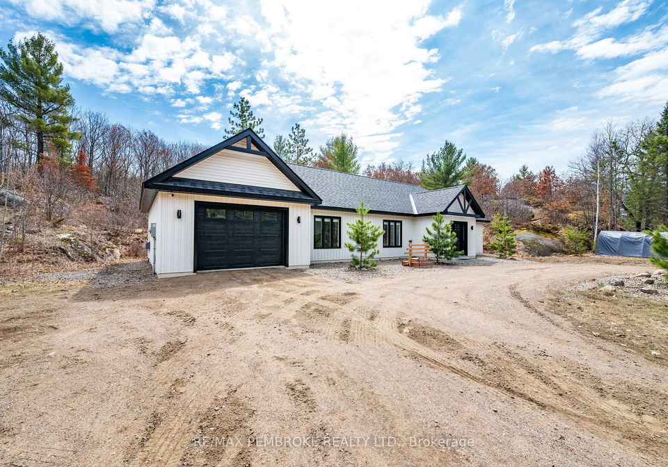 41948-combermere-road-madawaska-valley-ontario-x13041226