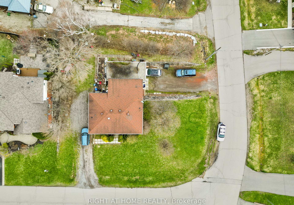 13-mcdonald-court-hamilton-ontario-x13041568