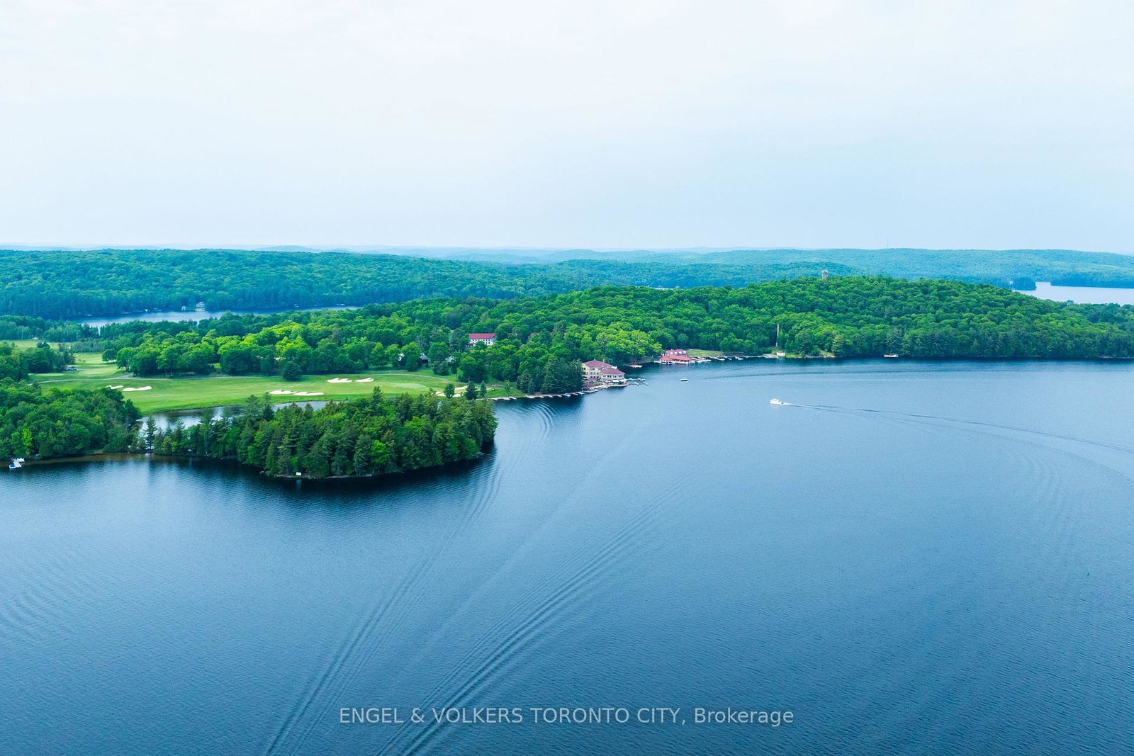 12-bigwin-island-lake-of-bays-ontario-x13041588