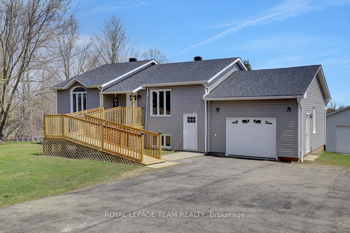 8055-county-rd-44-road-edwardsburghcardinal-ontario-x13042034