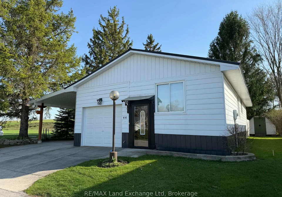 44-briarwood-crescent-north-huron-ontario-x13042108