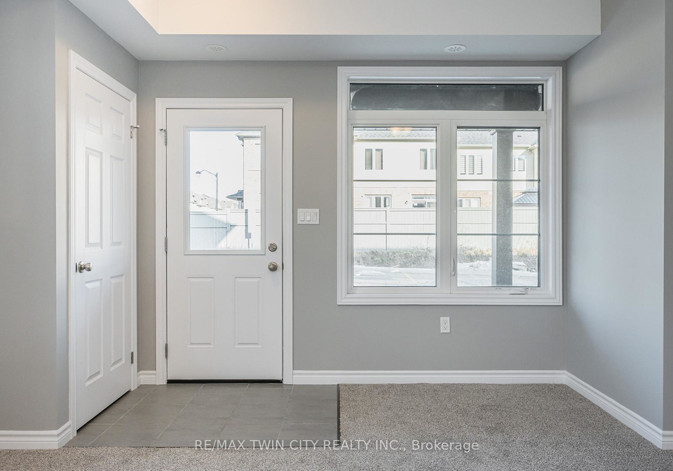 2-oat-lane-kitchener-ontario-x13042424