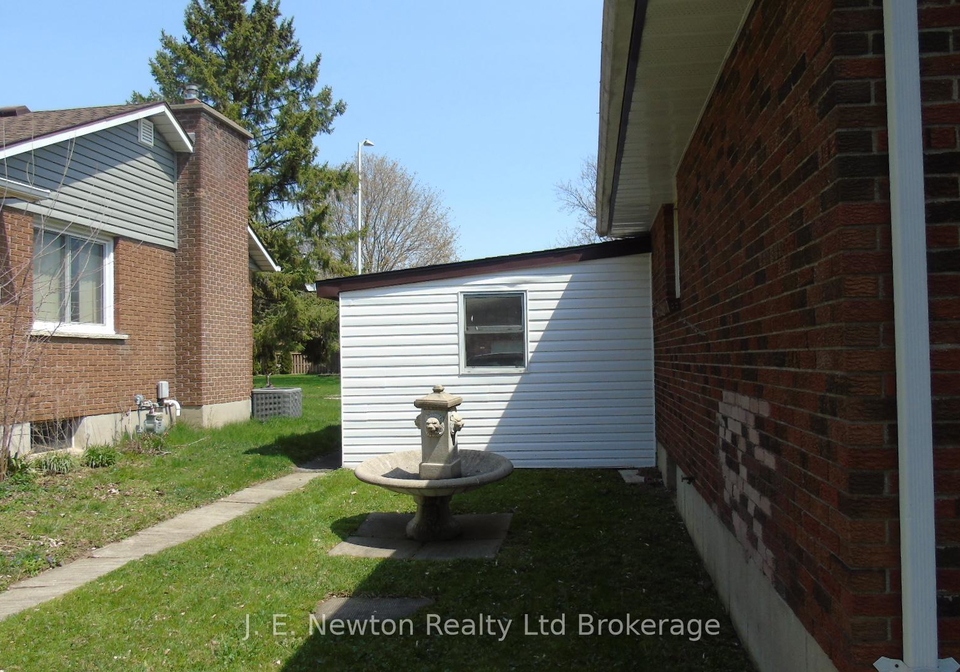17-devon-court-tillsonburg-ontario-x13042566