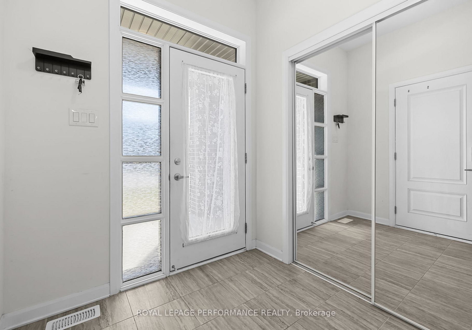 826-dynasty-street-ottawa-ontario-x13042628