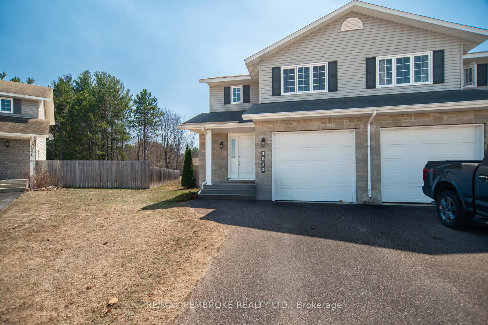 2073-sandstone-crescent-petawawa-ontario-x13042728