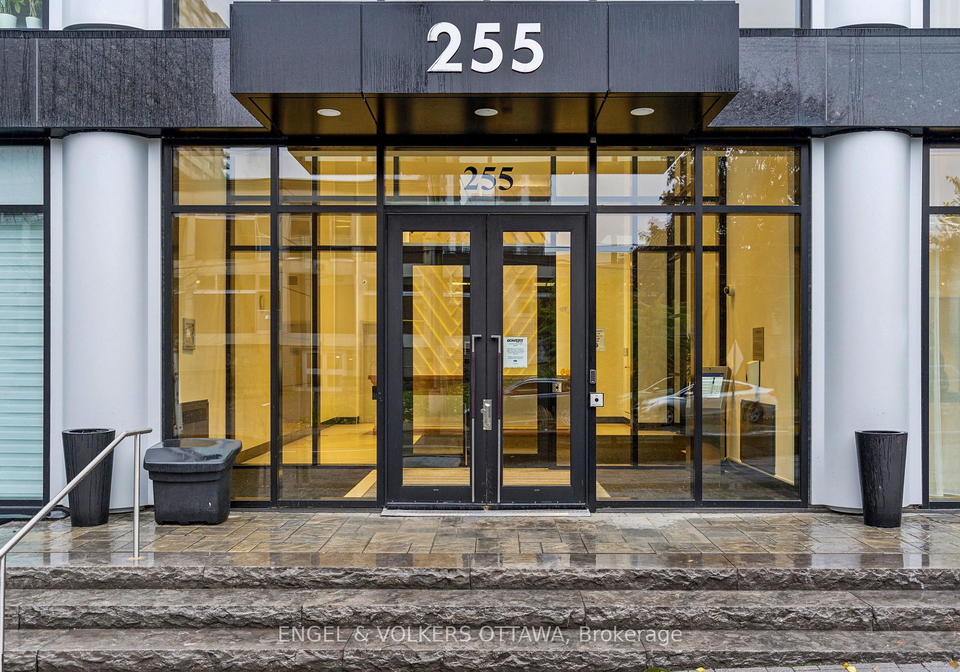255-bay-street-ottawa-ontario-x13043336