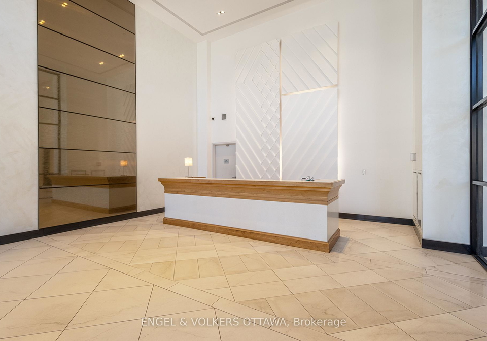 255-bay-street-ottawa-ontario-x13043336