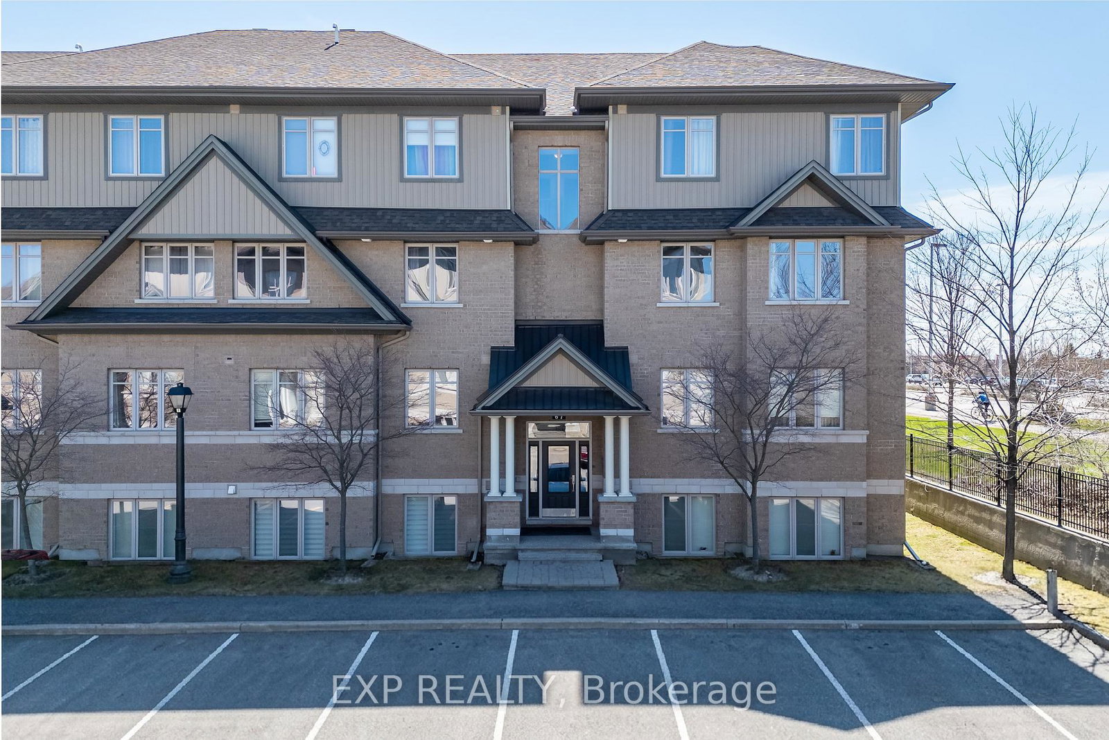 67-tipperary-ottawa-ontario-x13043462