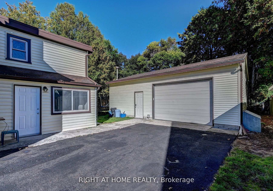 10-monroe-street-cambridge-ontario-x13043652