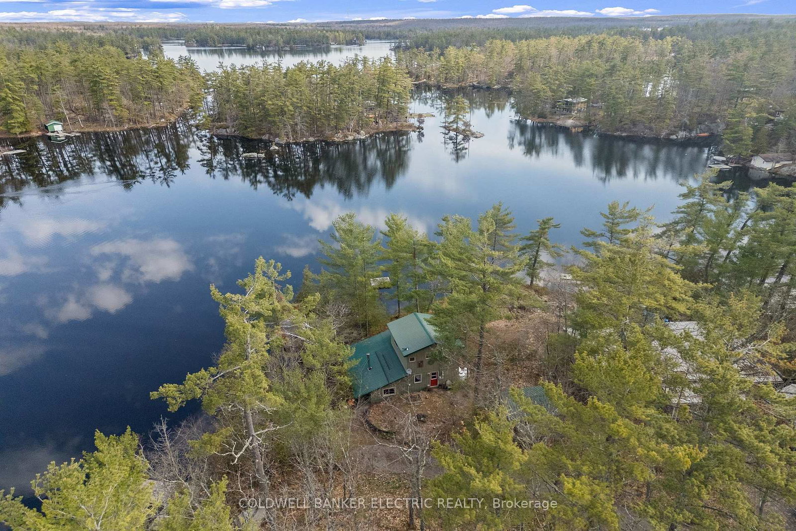 2711-channel-view-lane-selwyn-ontario-x13043844