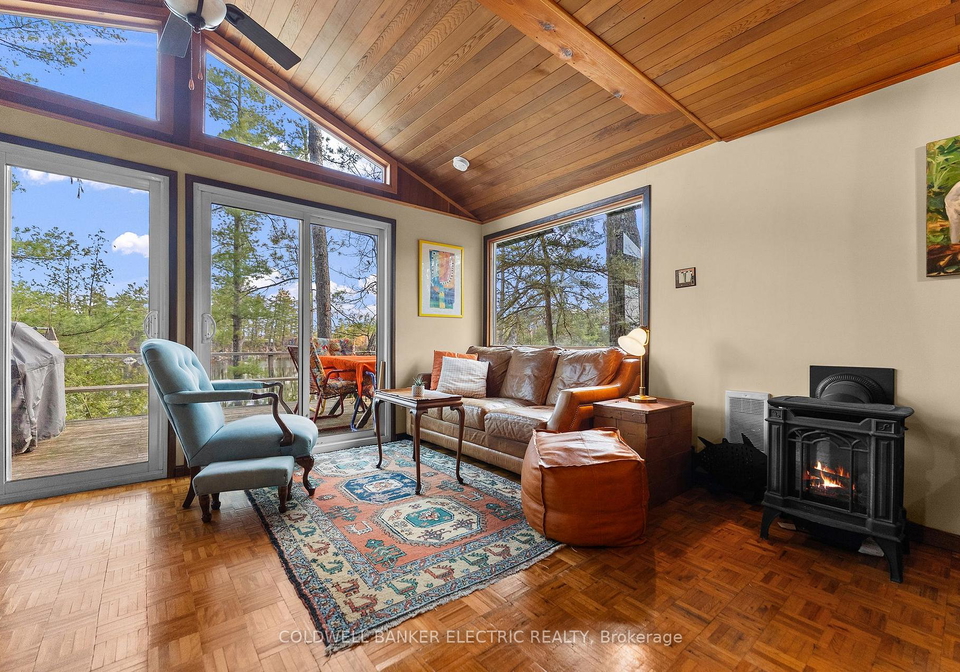 2711-channel-view-lane-selwyn-ontario-x13043844