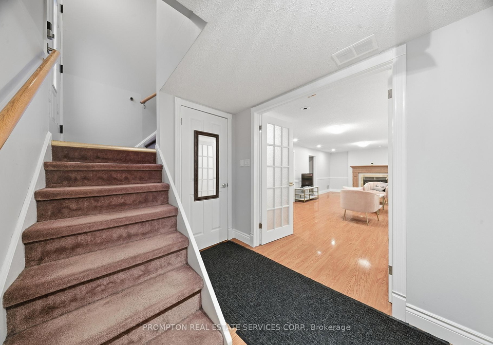 16-fernwood-crescent-hamilton-ontario-x13044018
